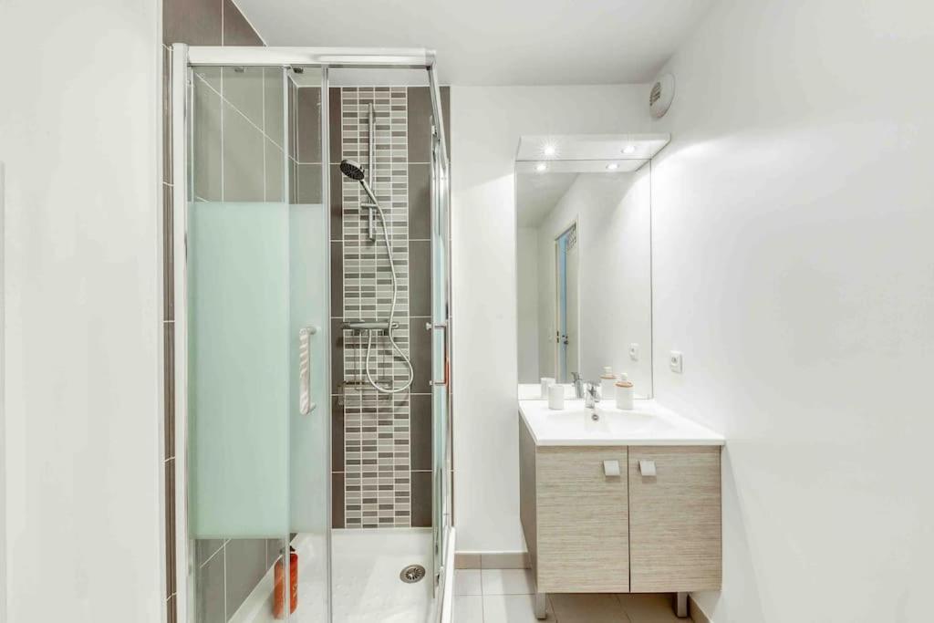 Appartement Moderne, Metro 7, Parking Et Jardin Вильжюиф Экстерьер фото